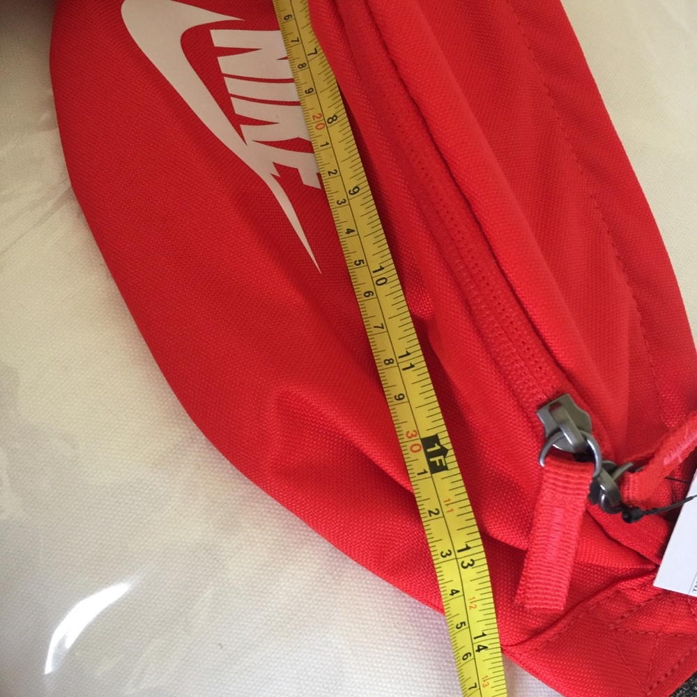 ❤️❤️❤️New Nike Red belt/fanny pack bag❤️❤️❤️ - Picture 10 of 10
